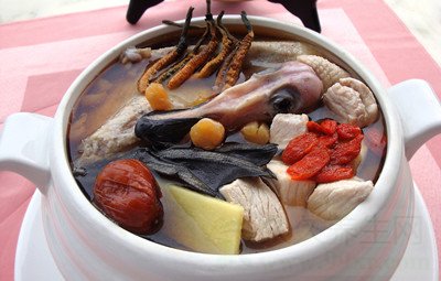冬虫夏草不能和什么食物一起吃