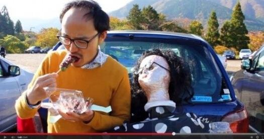 日本屌丝自制塑料瓶女友海滩散步