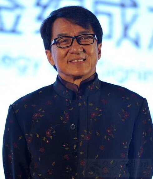 成龙避谈房祖名
