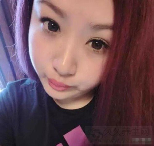 男子把女友养肥