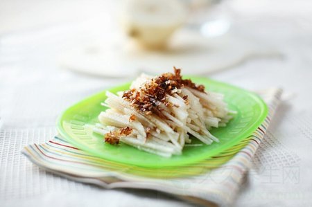 春季清火食谱:葱油拌梨丝