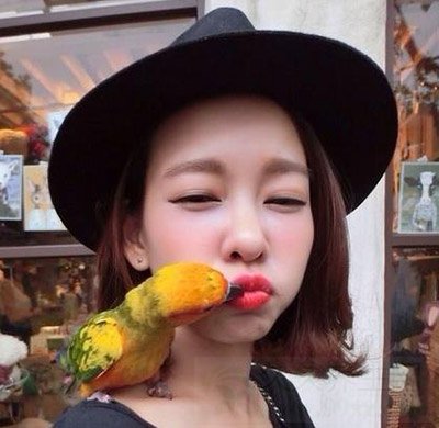 嫩模杨又颖自杀身亡