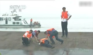 长江客轮倾覆