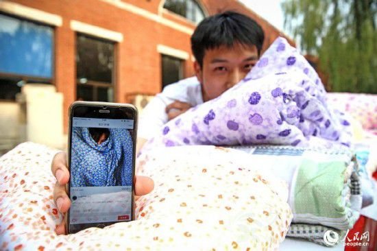 清华男生卖学姐被褥 一天进账万元
