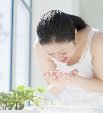 夏天如何美白 美白嫩肤小窍门