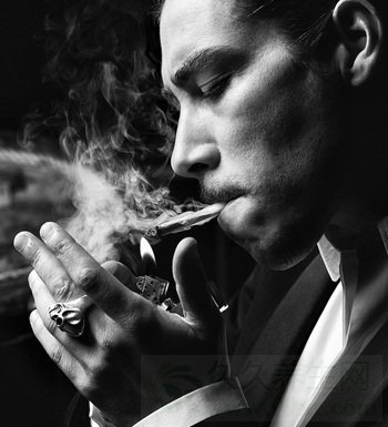 肾虚的症状有哪些 男人白发长这里暗示肾虚