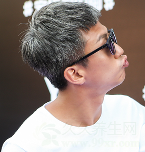 白头发是什么原因