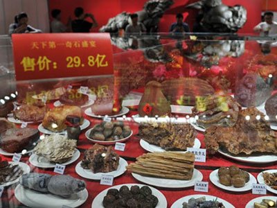 昆明现天价奇石宴