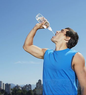 男性夏季养生常识 男性夏季出汗过多怎么回事