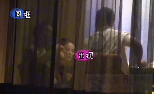谢霆锋当众吻王菲