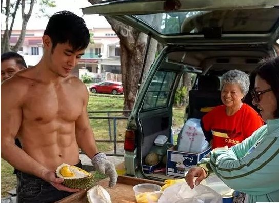 马来西亚健身狂人“榴莲哥” 因为酷似“周杰伦”在网络爆红